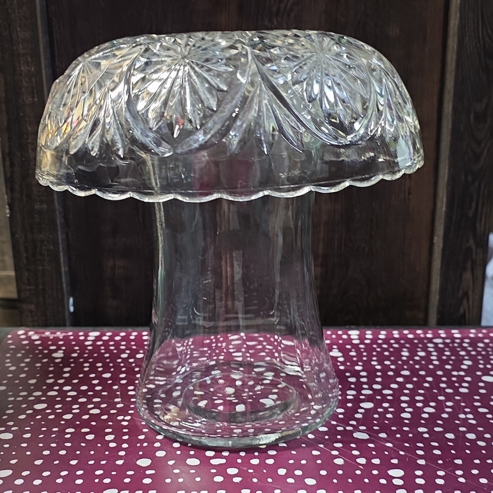 Indiana Glass Clear Mushroom Accent Large Star Pattern